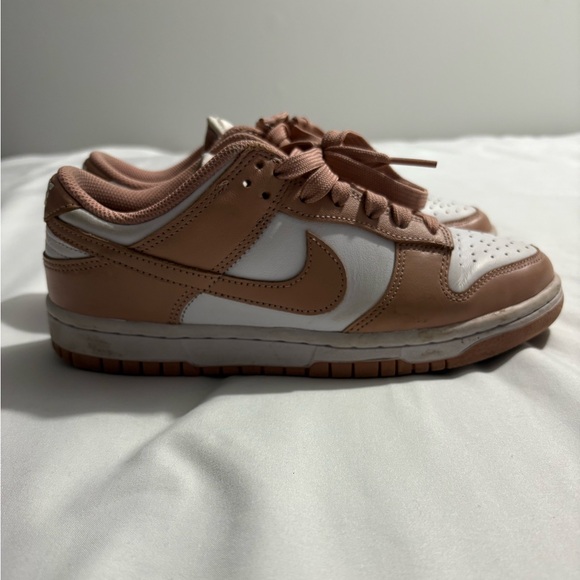 Nike Women's Blush and White Sneakers - Picture 2 of 5